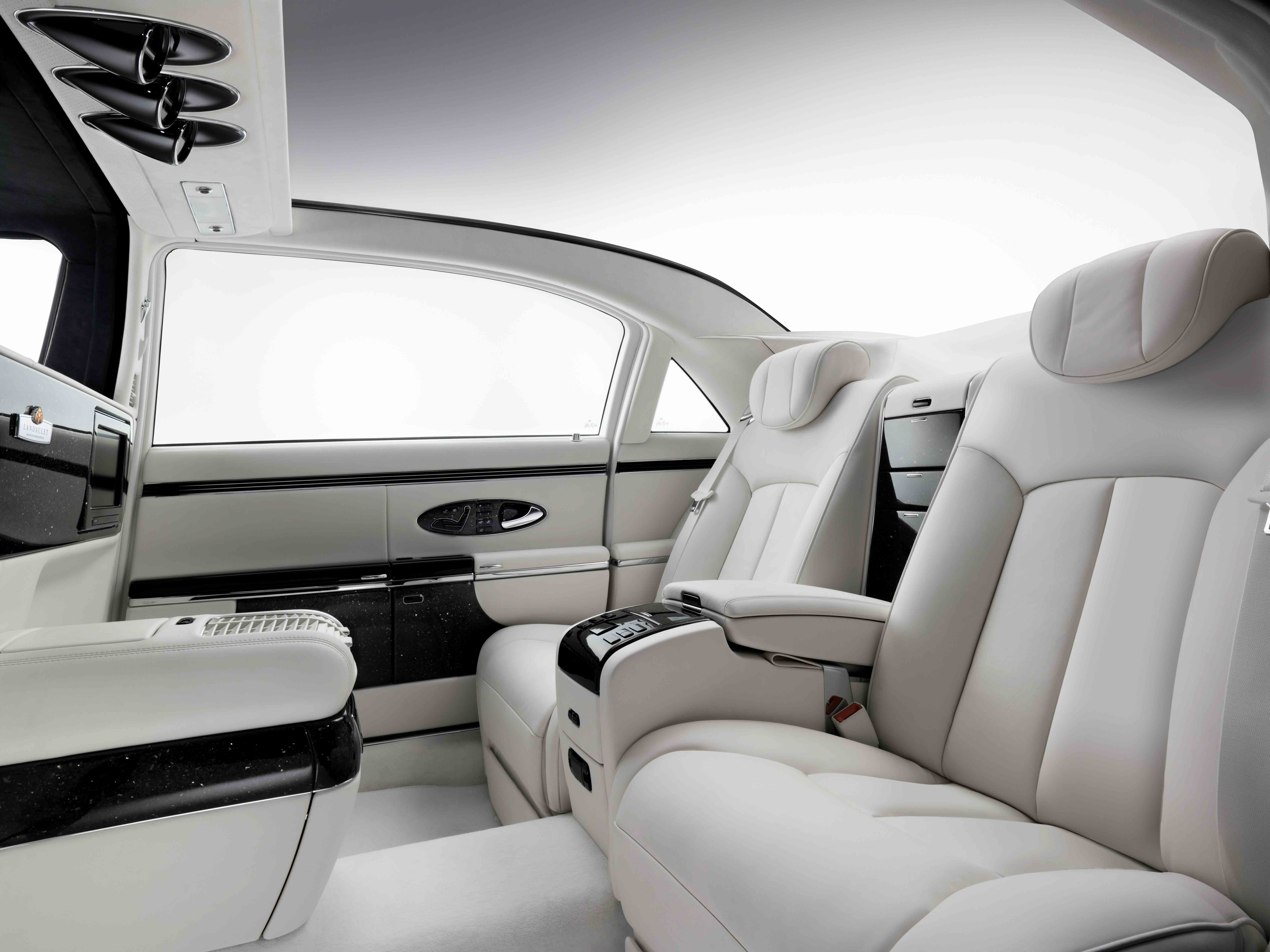 Maybach-62S-Landaulet-blanc-