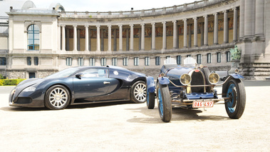 Exposition Bugatti 100 ans Bruxelles T43 & Veyron