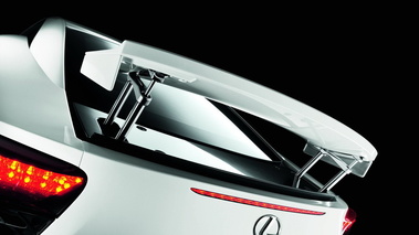 Lexus LF-A - blanche - détail, aileron
