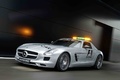 Mercedes SLS AMG Safety Car gris 3/4 avant gauche travelling penché