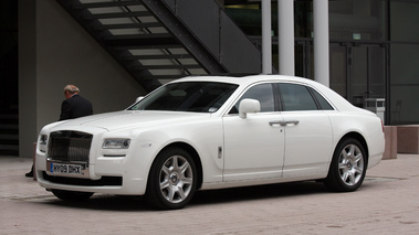 Rolls Royce phantom Blanche Profil