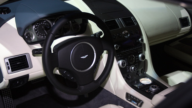 Aston Martin Rapide Habitacle av