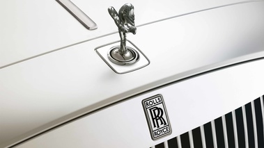 Rolls Royce Ghost logo capot