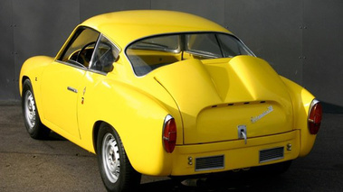 Fiat 750 Abarth Coupé Sestriere Zagato jaune 3/4 arrière gauche