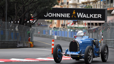 Bugatti Type 35 bleu Monaco 3/4 avant gauche