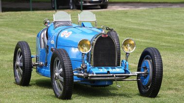 Bugatti Type 35 bleu Villa d'Este 2009 3/4 avant droit