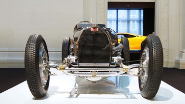 Bugatti Type 59 Grand Prix noir face avant