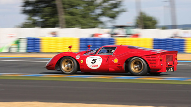 Ferrari 330 P4 rouge Le Mans Classic 2008 3/4 arrière gauche