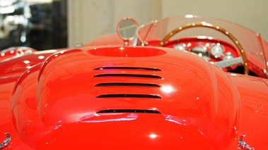 Ferrari 375 Plus rouge prise d'air coffre