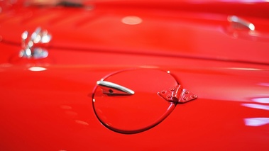 Ferrari 375 Plus rouge trappe à essence