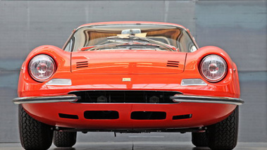 Ferrari Dino 206 GT rouge face avant