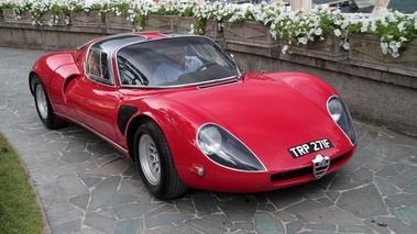 Alfa Romeo 33 Stradale, rouge,3-4 avd