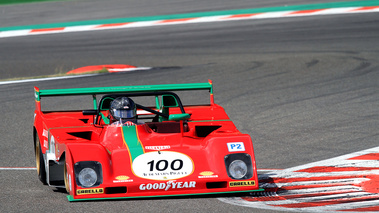 Ferrari rouge 3/4 avant droit penché
