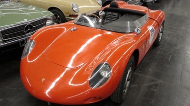 Porsche barquette, orange, 3-4 avg