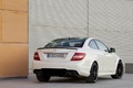 Mercedes Classe C Coupé AMG blanc 3/4 arrière droit 