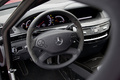 Mercedes S63 AMG rouge tableau de bord