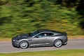 Aston Martin DBS anthracite filé vue de haut