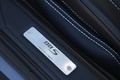 Aston Martin DBS anthracite pas de porte