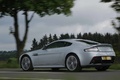 Aston Martin V12 Vantage gris 3/4 arrière gauche travelling 2