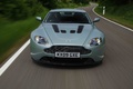 Aston Martin V12 Vantage vert face avant travelling