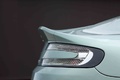 Aston Martin V12 Vantage vert feu arrière