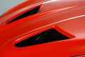 Aston Martin V12 Vantage Zagato orange prises d'air capot