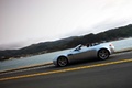 Aston Martin V8 Vantage Roadster gris filé penché