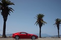 Aston Martin V8 Vantage rouge profil 2