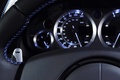 Aston Martin V8 Vantage S bleu palette down