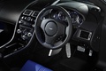 Aston Martin V8 Vantage S bleu tableau de bord