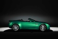 Aston Martin V8 Vantage S Roadster vert profil