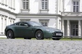 Aston Martin V8 Vantage vert 3/4 avant droit