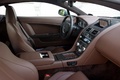 Aston Martin V8 Vantage vert intérieur