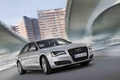 Audi A8 L gris 3/4 avant droit travelling penché 2