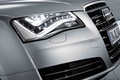 Audi A8 L gris phare avant 2