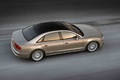 Audi A8 L W12 beige 3/4 arrière droit travelling vue de haut