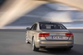 Audi A8 L W12 beige 3/4 arrière gauche travelling