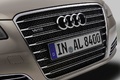 Audi A8 L W12 beige calandre