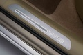 Audi A8 L W12 beige pas de porte