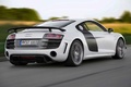 Audi R8 GT blanc 3/4 arrière droit travelling penché 2