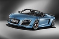 Audi R8 GT Spyder bleu 3/4 avant gauche penché