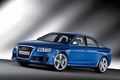 Audi RS6 berline bleu 3/4 avant gauche penché 2