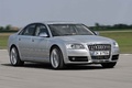 Ausi S8 gris 3/4 avant droit travelling