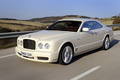 Bentley Brooklands blanc 3/4 avant gauche travelling