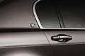 Bentley Continental Flying Spur China - Magenta - détail, portière + montant C