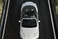 Bentley Continental Supersports Convertible blanc face avant travelling debout