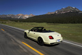 Bentley Continental Supersports Convertible jaune 3/4 arrière gauche travelling