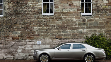 Bentley Mulsanne - bronze - profil