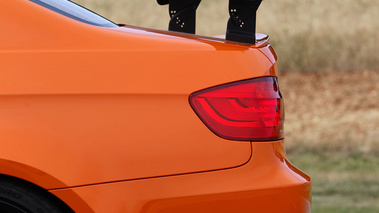 BMW M3 E92 GTS orange aileron debout