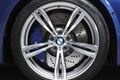 BMW M5 2011 bleu jante